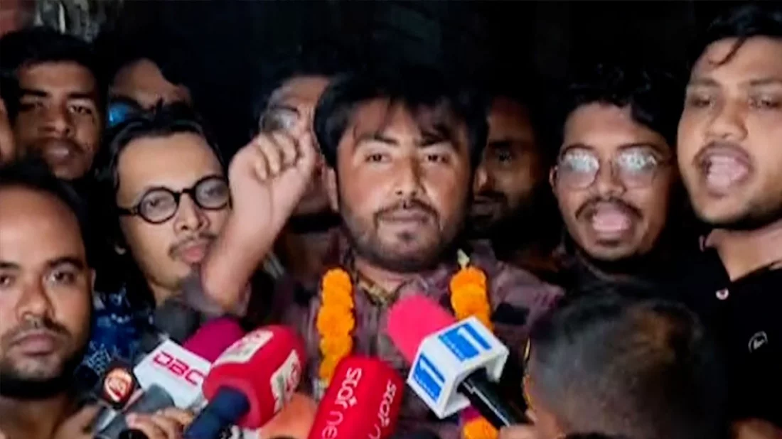 বিশ্ববিদ্যালয় থেকে ‘দলীয় রাজনীতি বন্ধ রাখার’ প্রতিশ্রুতি জাকসু ভিপির